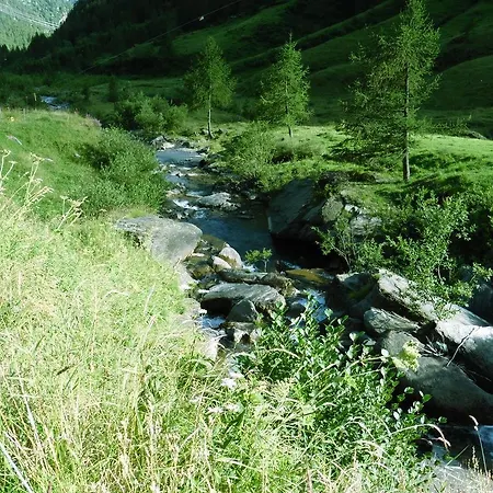 Chalet Giaset فندق