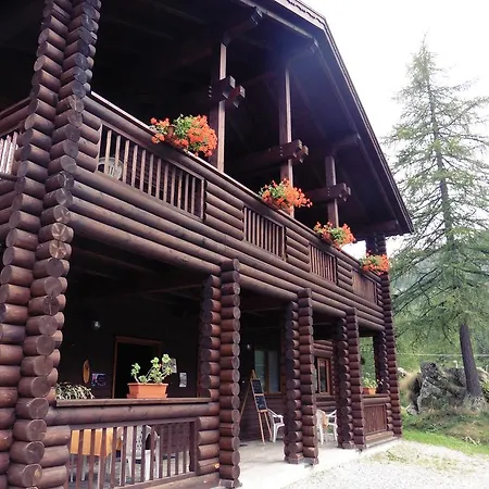 Chalet Giaset 3*